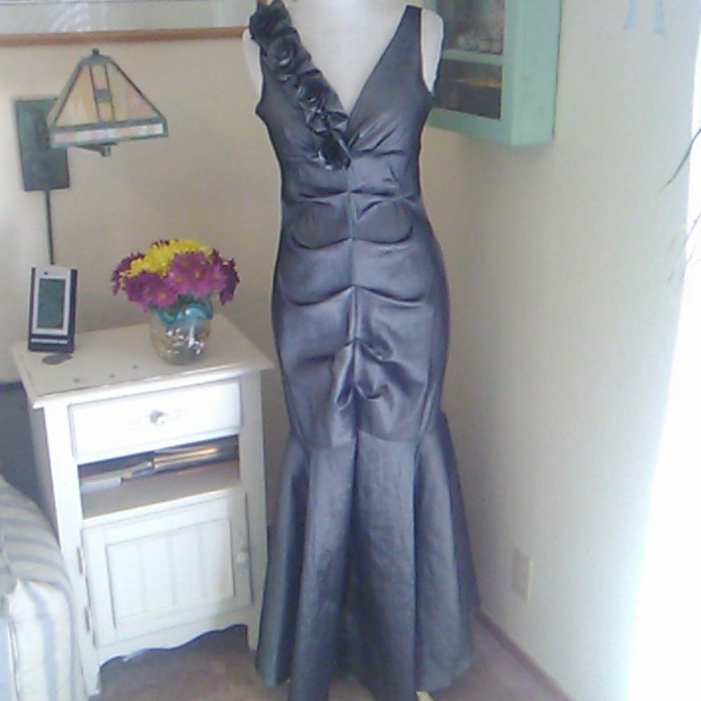 Celavie Silver Mermaid Shape Formal